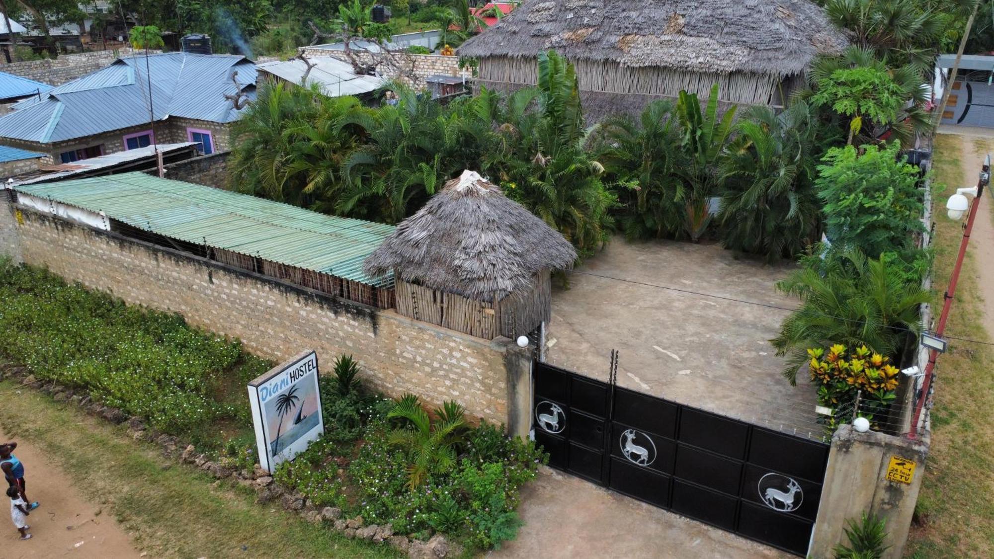 Diani Hostel Diani Beach Extérieur photo