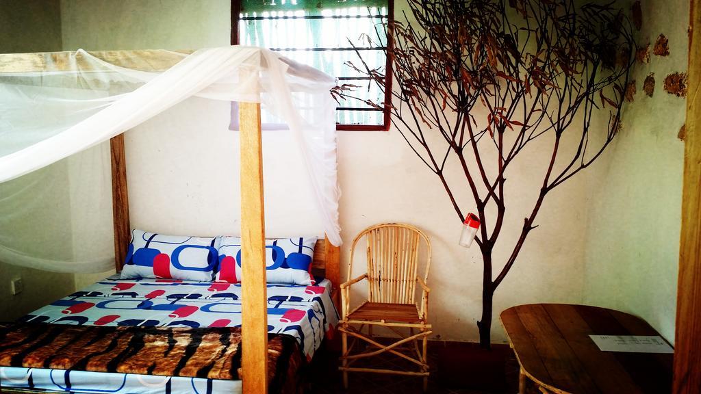 Diani Hostel Diani Beach Extérieur photo