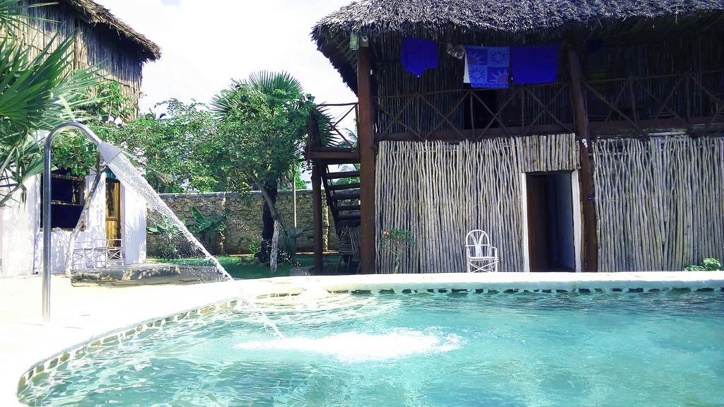 Diani Hostel Diani Beach Extérieur photo
