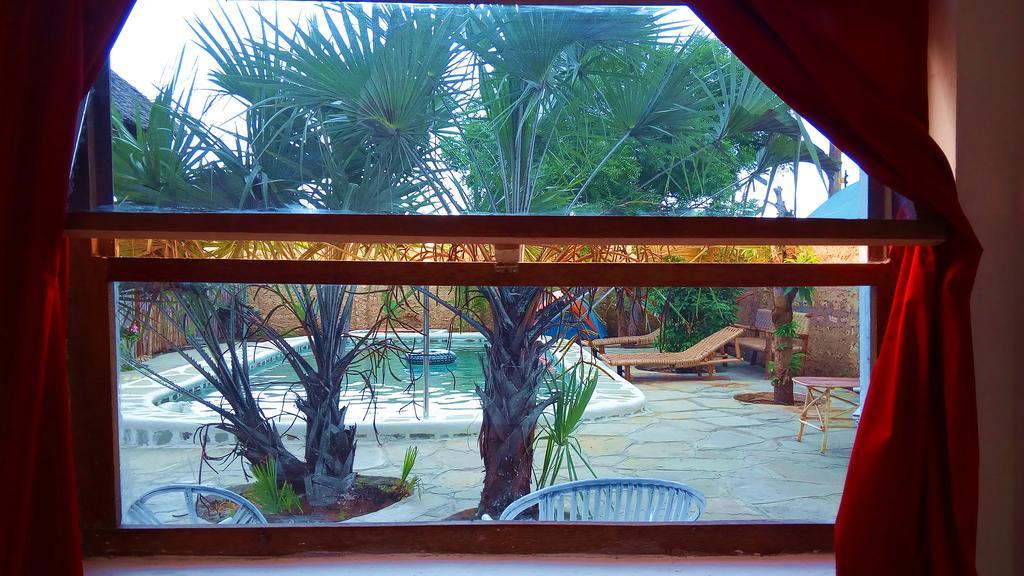 Diani Hostel Diani Beach Extérieur photo