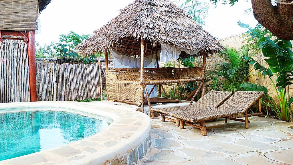 Diani Hostel Diani Beach Extérieur photo