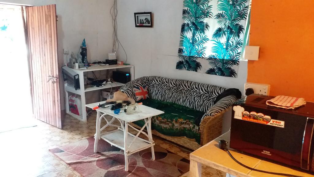 Diani Hostel Diani Beach Extérieur photo