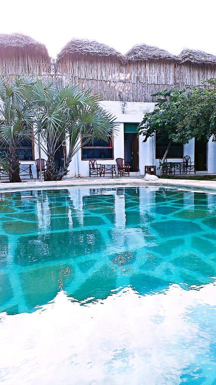 Diani Hostel Diani Beach Extérieur photo