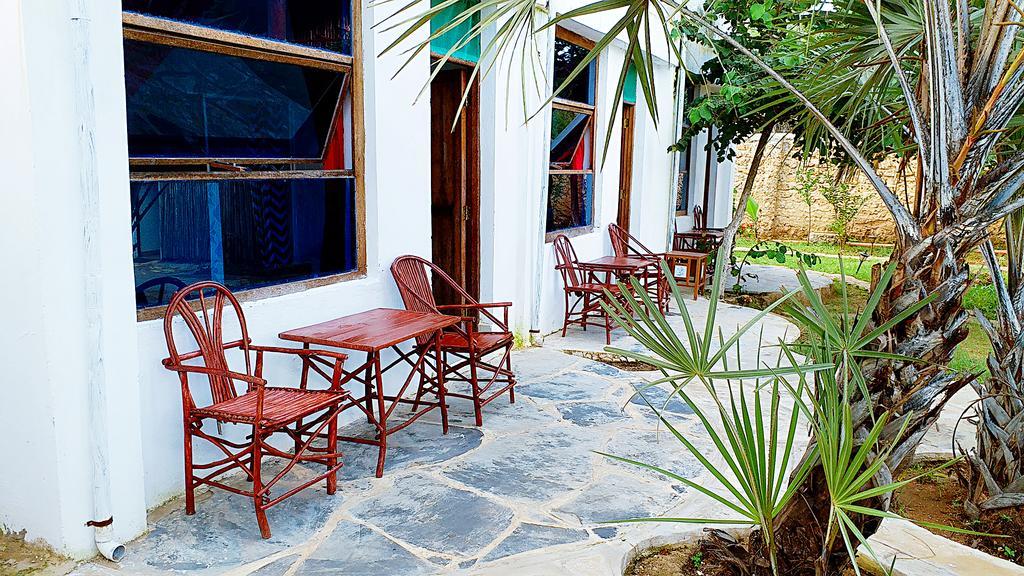Diani Hostel Diani Beach Extérieur photo
