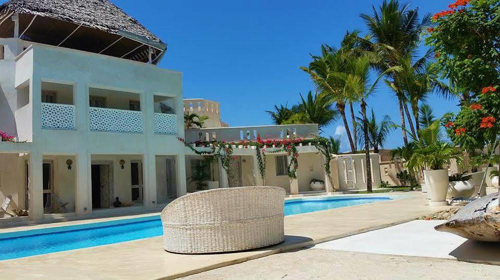 Diani Hostel Diani Beach Extérieur photo