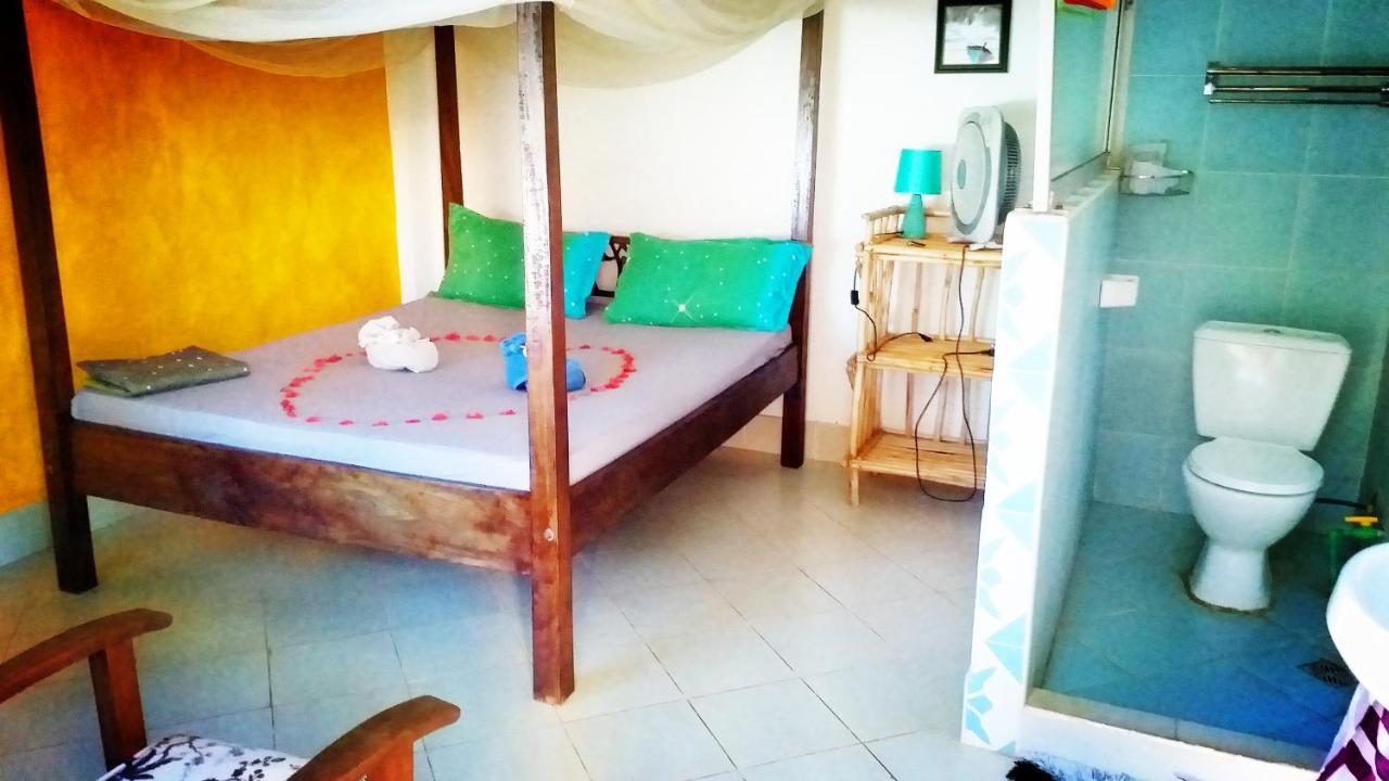 Diani Hostel Diani Beach Extérieur photo