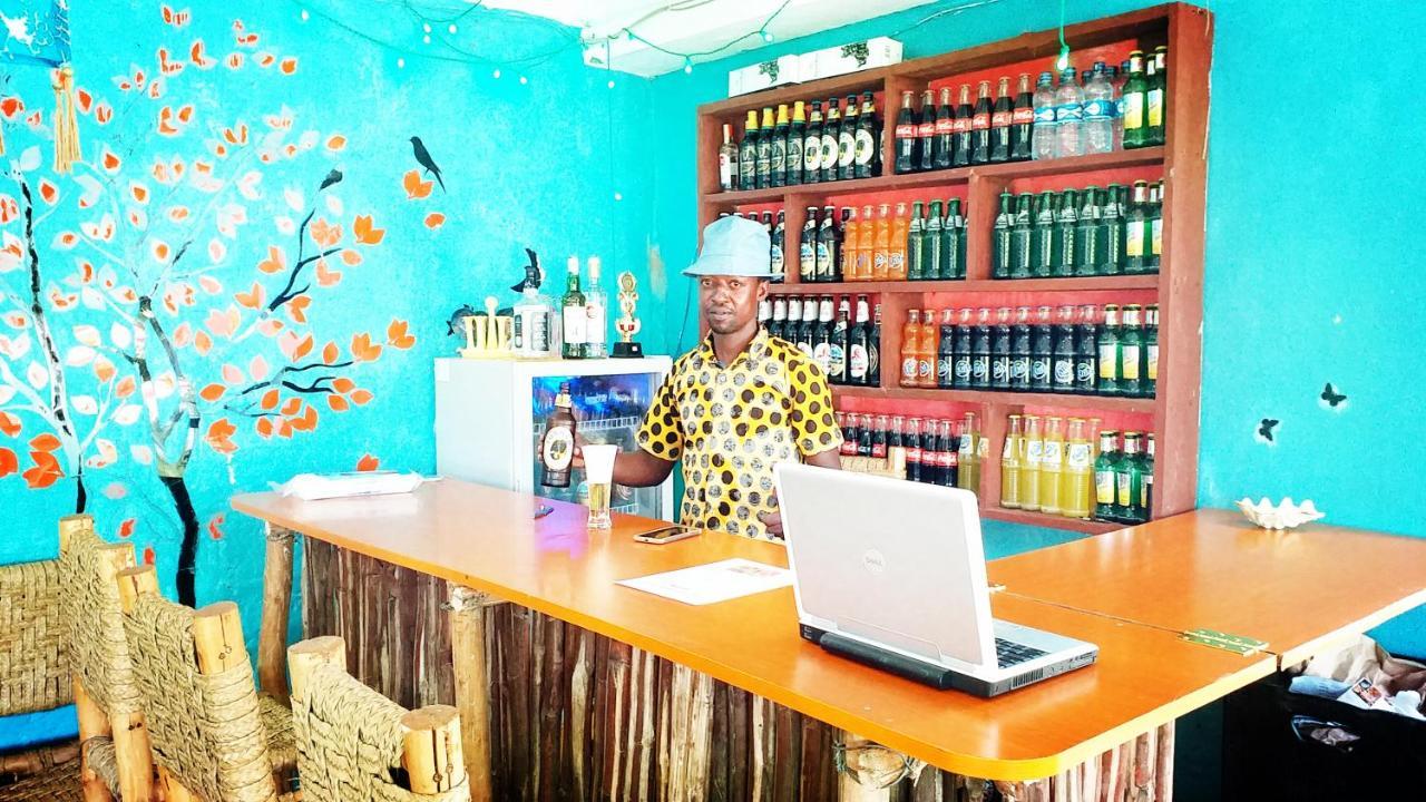 Diani Hostel Diani Beach Extérieur photo